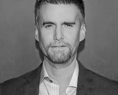 Image of Armando Riesco